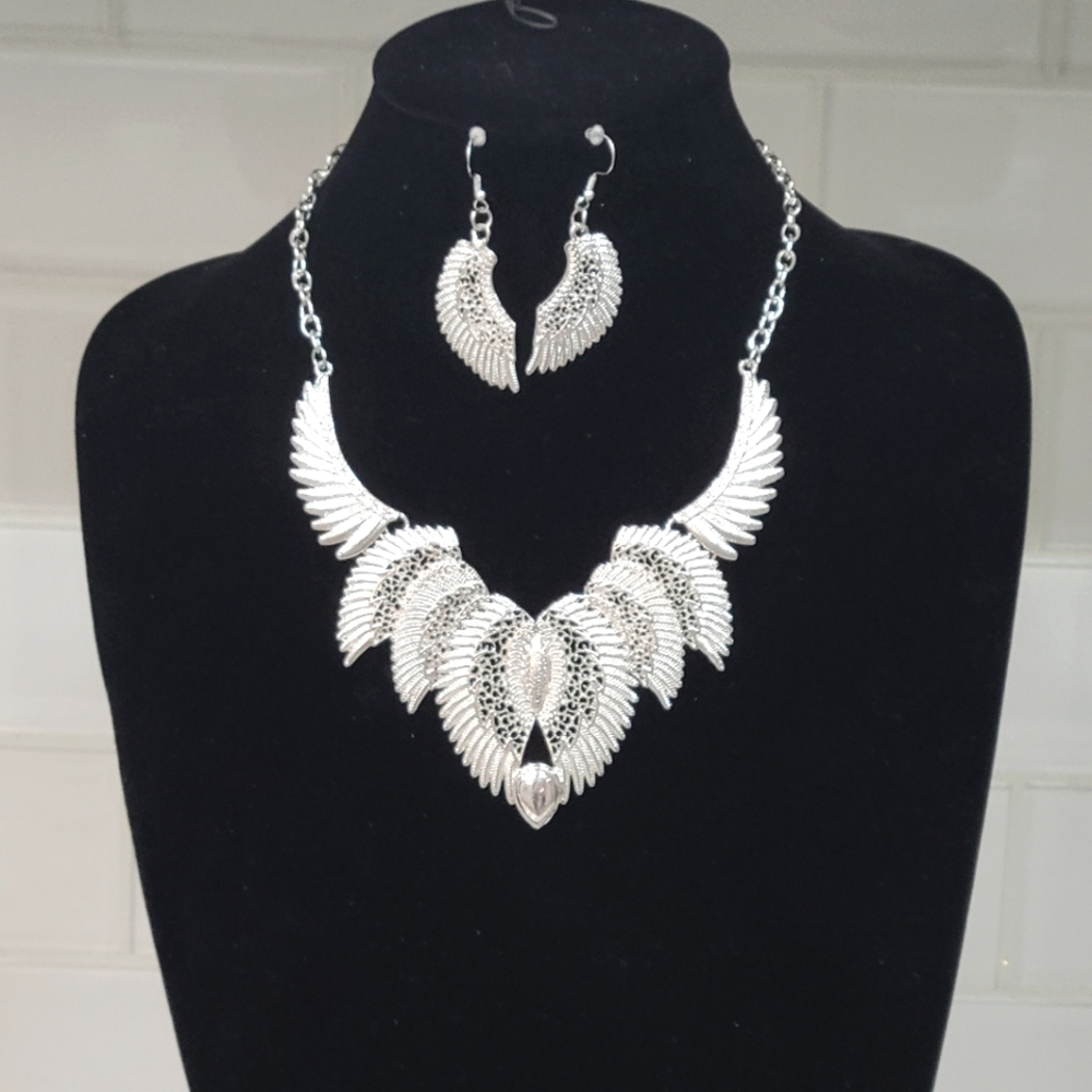 Metal Angel Wings Silverplated Statement Necklace and Earrings Set